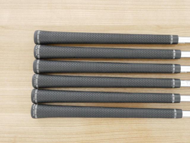 Iron set : Titleist : ชุดเหล็ก Titleist T100 Forged (รุ่นปี 2022) มีเหล็ก 5-Pw (6 ชิ้น) ก้านเหล็ก AMT Tour White S200