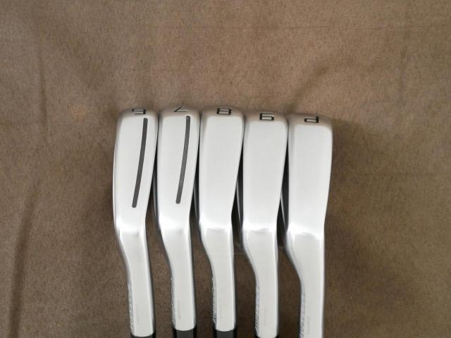 Iron set : Taylormade : ชุดเหล็ก Taylormade P770 Forged (รุ่นล่าสุด ออกปี 2024 นุ่ม แน่น) มีเหล็ก 6-Pw (5 ชิ้น) ก้านเหล็ก NS Pro Modus 105 Flex S