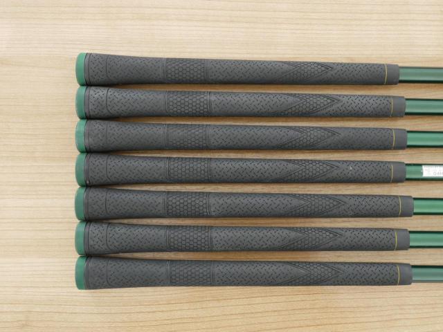 Iron set : Tsuruya : ชุดเหล็ก Tsuruya S-II (ใบใหญ่ ตีง่าย) มีเหล็ก 5-Pw,Sw (7 ชิ้น) ก้านกราไฟต์ Flex R