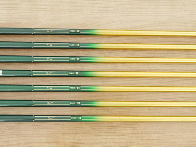 Iron set : Tsuruya : ชุดเหล็ก Tsuruya S-II (ใบใหญ่ ตีง่าย) มีเหล็ก 5-Pw,Sw (7 ชิ้น) ก้านกราไฟต์ Flex R