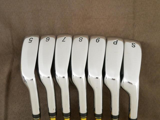 Iron set : Tsuruya : ชุดเหล็ก Tsuruya S-II (ใบใหญ่ ตีง่าย) มีเหล็ก 5-Pw,Sw (7 ชิ้น) ก้านกราไฟต์ Flex R