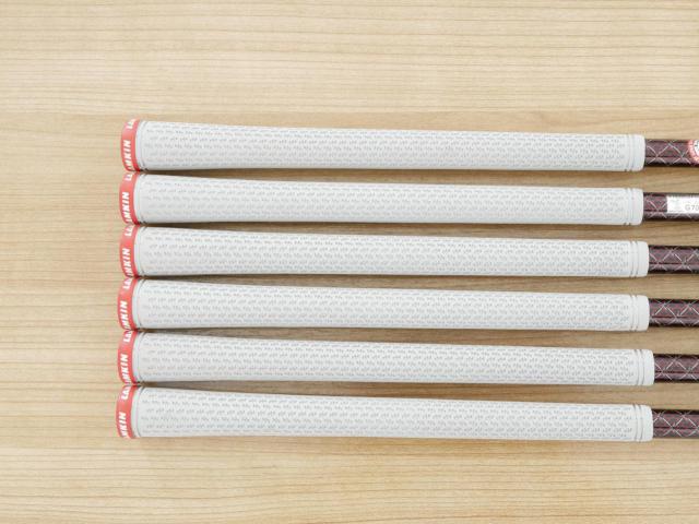 Lady club : All : ชุดเหล็ก Taylormade Stealth HD (ออกปี 2022 Japan Spec. ใบใหญ่มาก ตีง่ายสุดๆ) มีเหล็ก 7-Pw,Aw,Sw (6 ชิ้น) ก้านกราไฟต์ Mitsubishi Tensei TM40 Flex L