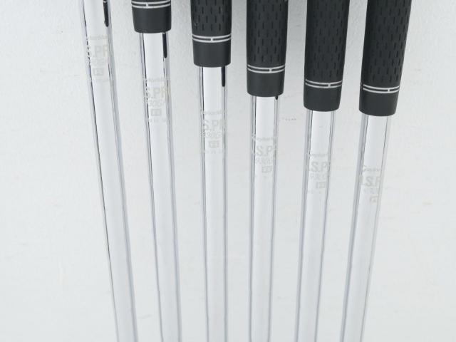 Iron set : Taylormade : ชุดเหล็ก Taylormade Gloire F2 Forged (รุ่นท๊อปสุด Japan Spec. ออกปี 2017) มีเหล็ก 5-Pw (6 ชิ้น) ก้านเหล็ก NS Pro 950 Flex R