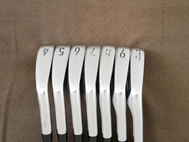 Iron set : Titleist : ชุดเหล็ก Titleist T100S Forged (รุ่นปี 2022) มีเหล็ก 4-Pw (7 ชิ้น) ก้านเหล็ก NS Pro 880 AMC Flex R