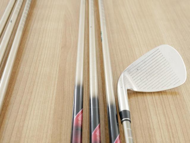 Iron set : PRGR : ชุดเหล็ก PRGR ID Nabla Red (รุ่นท๊อปสุด หน้าเด้ง ไกลมาก) มีเหล็ก 6-Pw,Aw,Sw (7 ชิ้น) ก้านกราไฟต์ M-40 Flex SR