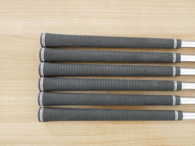 Iron set : Taylormade : ชุดเหล็ก Taylormade R7 CGB Max (ใบใหญ่ ตีง่าย) มีเหล็ก 5-Pw (6 ชิ้น) ก้านเหล็ก NS Pro 950 Flex R