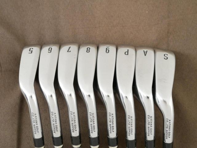 Iron set : Katana : ชุดเหล็ก Katana Voltio IV G Series II (ปี 2018) มีเหล็ก 5-Pw,Aw,Sw (8 ชิ้น) ก้านกราไฟต์ Fujikura Speeder 550 Flex R