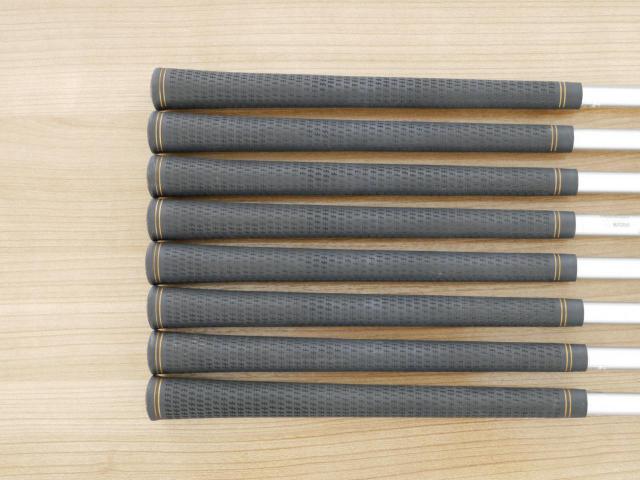 Iron set : Katana : ชุดเหล็ก Katana Voltio IV G Series II (ปี 2018) มีเหล็ก 5-Pw,Aw,Sw (8 ชิ้น) ก้านกราไฟต์ Fujikura Speeder 550 Flex R