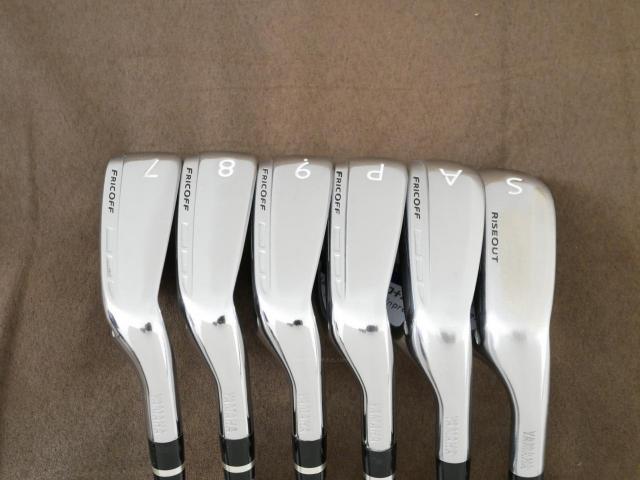 Lady club : All : ชุดเหล็ก Yamaha Inpres UD+2 (รุ่นปี 2021 ตีไกลที่สุด ไกลกว่าเหล็กทั่วไป 2 เบอร์ หน้าเด้ง COR 0.822) มีเหล็ก 7-Pw,Aw,Sw (6 ชิ้น) ก้านกราไฟต์ Fujikura Air Speeder Flex A (Lady)