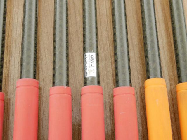 Iron set : Honma : ชุดเหล็ก Honma Beres IS-02 (หน้าเด้ง Forged) มีเหล็ก 5-11 (7 ชิ้น เทียบเท่า 4-Pw) ก้าน ARMRQ 6 (49) Flex R (2 ดาว)