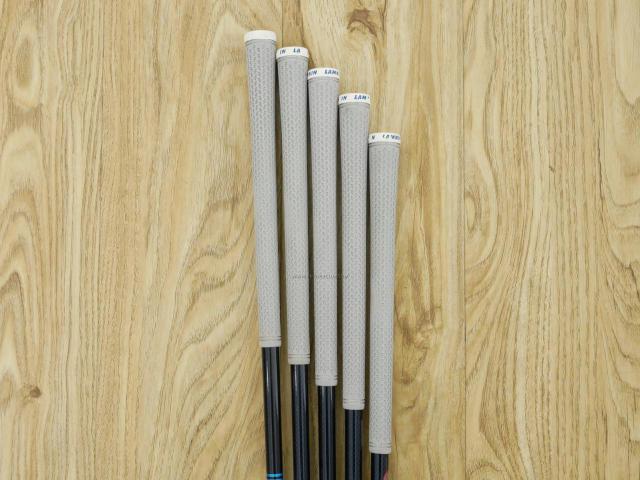 Lady club : All : ชุดเหล็ก Taylormade SIM 2 MAX (ออกปี 2021 Japan Spec.) มีเหล็ก 7-Pw,Sw (5 ชิ้น) ก้านกราไฟต์ Mitsubishi TENSEI TM40 Flex A (Lady)