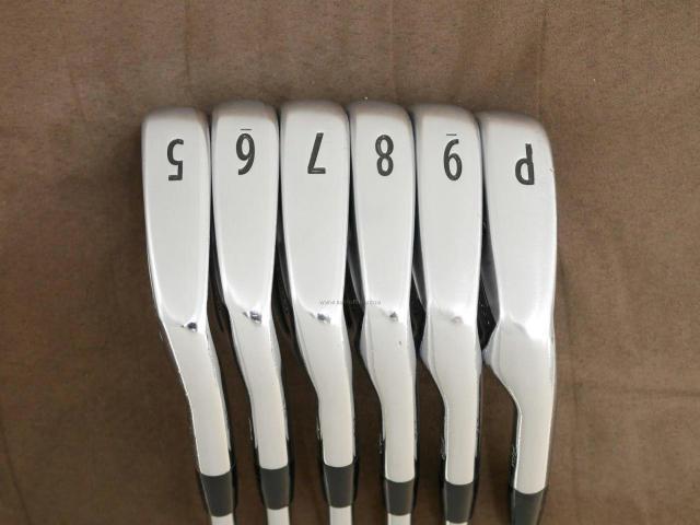 Iron set : Titleist : ชุดเหล็ก Titleist AP2 712 Forged มีเหล็ก 5-Pw (6 ชิ้น) ก้านเหล็ก NS Pro 950 Flex S