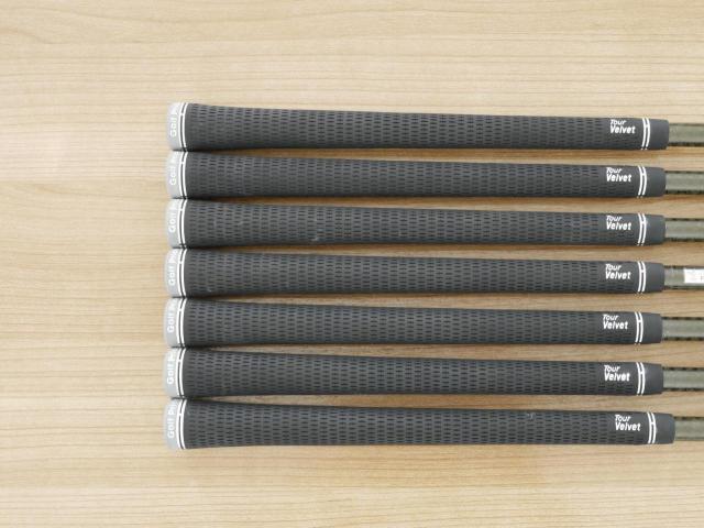 Iron set : Honma : ชุดเหล็ก Honma Beres IS-02 (หน้าเด้ง Forged) มีเหล็ก 5-11 (7 ชิ้น เทียบเท่า 4-Pw) ก้าน ARMRQ 6 (49) Flex R (2 ดาว)
