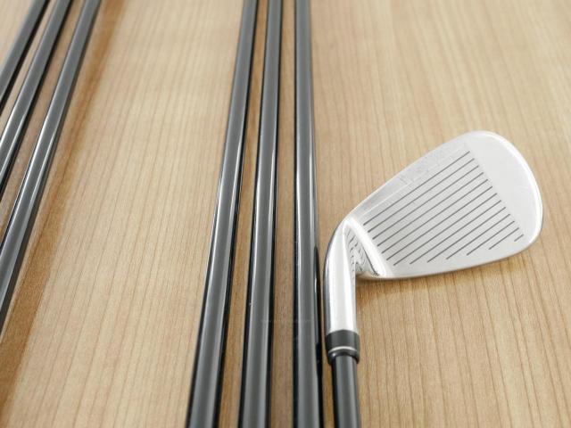 Iron set : Other Brand : ชุดเหล็ก Larouge V มีเหล็ก 7-Pw,Aw,As,Sw (7 ชิ้น) ก้านกราไฟต์ Flex R