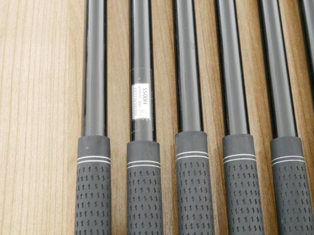 Iron set : Other Brand : ชุดเหล็ก Larouge V มีเหล็ก 7-Pw,Aw,As,Sw (7 ชิ้น) ก้านกราไฟต์ Flex R