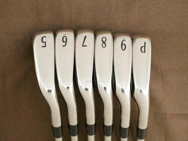 Iron set : Titleist : ชุดเหล็ก Titleist AP1 716 (ออกปี 2016) มีเหล็ก 5-Pw (6 ชิ้น) ก้านกราไฟต์ Fujikura MCI 70 Flex S