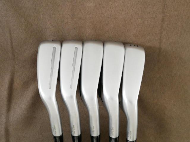 Iron set : Honma : ชุดเหล็ก Honma Tour World GS (ออกปี 2021 ใบใหญ่ ตีง่าย ไกล) มีเหล็ก 6-10 (5 ชิ้น) ก้านกราไฟต์ Honma Speedtuned 48 Flex SR