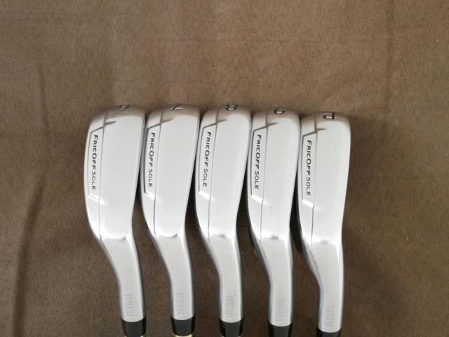 Iron set : Yamaha : ชุดเหล็ก Yamaha Inpres UD+2 (ปี 2018 ตีไกลที่สุด ไกลกว่าเหล็กทั่วไป 2 เบอร์) มีเหล็ก 6-Pw (5 ชิ้น) ก้านกราไฟต์ Flex R