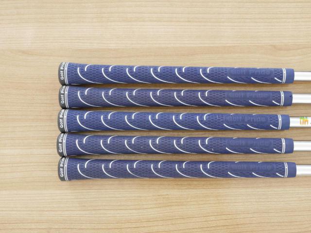 Iron set : Callaway : ชุดเหล็ก Callaway Big Bertha B21 (ออกปี 2021 ตีง่ายที่สุดของ Callaway) มีเหล็ก 6-Pw (5 ชิ้น) ก้านเหล็ก NS Pro ZELOS 7 Flex S