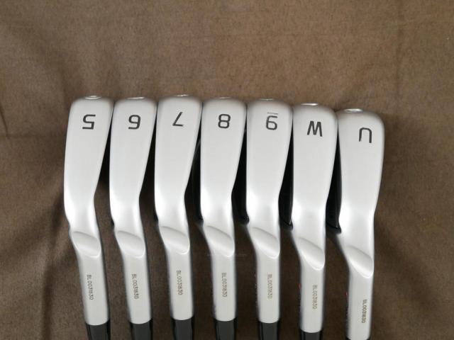 Iron set : Ping : ชุดเหล็ก Ping i240 (รุ่นล่าสุด ออกปี 2025) มีเหล็ก 5-Pw,Aw (7 ชิ้น) ก้านเหล็ก Ping AWT 3.0 Lite Flex S