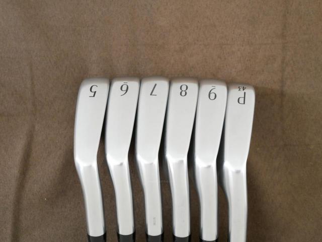 Iron set : Titleist : ชุดเหล็ก Titleist T250 Forged (รุ่นล่าสุด ออกปี 2025 Japan Spec) มีเหล็ก 5-Pw (6 ชิ้น) ก้านเหล็ก NS Pro 880 AMC Flex S