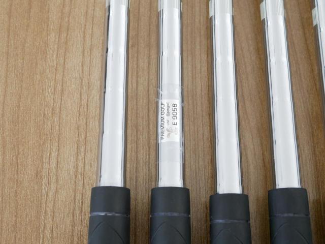 Iron set : XXIO : ชุดเหล็ก XXIO Cross 2 (ออกปี 2021 ตีไกลที่สุดของที่สุดจาก XXIO หน้าเด้งสุดๆ) มีเหล็ก 7-Pw,Aw (5 ชิ้น ตีไกลกว่าปกติ 2 เบอร์) ก้านเหล็ก NS Pro 860 DST Flex R