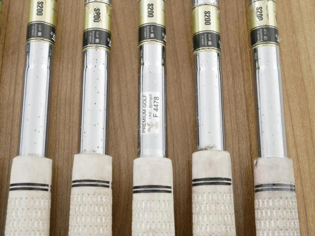 Iron set : Other Brand : ชุดเหล็ก Srixon Z725 Forged มีเหล็ก 5-Pw (6 ชิ้น) ก้านเหล็ก Dynamic Gold S200