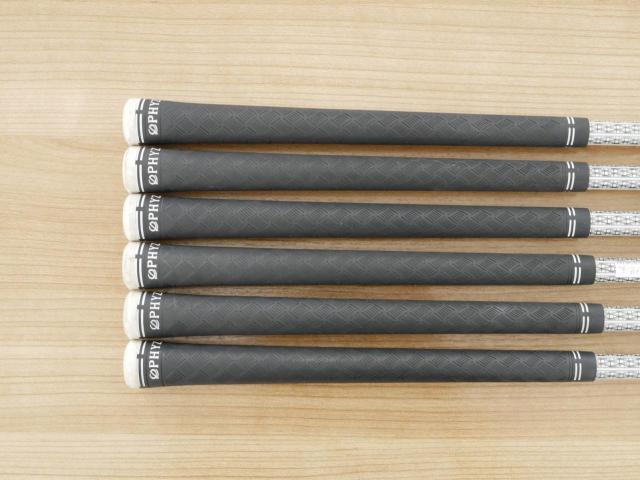 Iron set : Tourstage : ชุดเหล็ก Tourstage PHYZ III (ปี 2017 ซีรี่ย์ท๊อป ใบใหญ่ ตีง่าย ไกล) มีเหล็ก 5-Pw (6 ชิ้น) ก้านกราไฟต์ Flex R