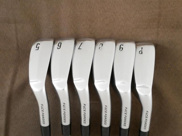 Iron set : Other Brand : ชุดเหล็ก Srixon ZX4 Face Forged (รุ่นปี 2021 ตีง่าย ไกล) มีเหล็ก 5-Pw (6 ชิ้น) ก้านเหล็ก NS Pro 950 NEO Flex S