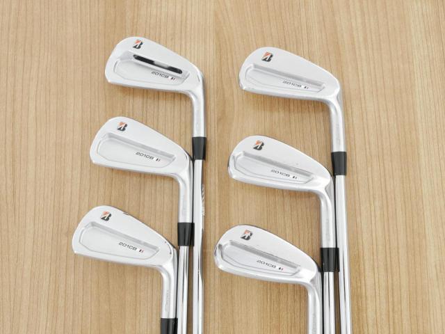 Iron set : Bridgestone : **มีตำหนิ** ชุดเหล็ก Bridgestone Tour B 201CB Forged (รุ่นปี 2021 นุ่ม แน่น คม) มีเหล็ก 5-Pw (6 ชิ้น) ก้านเหล็ก Dynamic Gold S200
