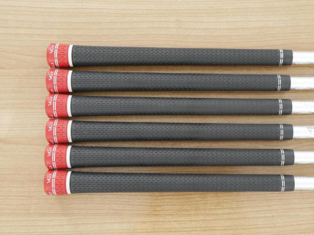 Iron set : Titleist : ชุดเหล็ก Titleist VG3 Forged (Japan Spec. ออกปี 2015) มีเหล็ก 5-Pw (6 ชิ้น) ก้านกราไฟต์ Mitsubishi Rayon VGi 60 Flex S