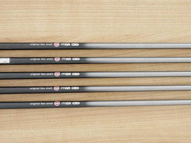 Iron set : PRGR : ชุดเหล็กกระเทย PRGR NEW Egg (ปี 2020 ตีง่ายและไกลมากๆ เด้งสุดๆ COR 0.82) มีเหล็ก 7-Pw,Aw (5 ชิ้น) ก้านกราไฟต์ M-37 Flex R