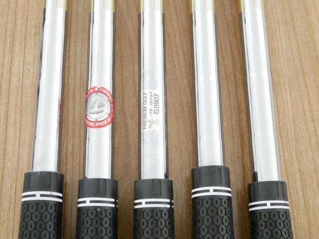 Iron set : Taylormade : ชุดเหล็ก Taylormade Gloire G (รุ่นท๊อปสุด ตีไกลมากๆ เหล็ก 7 Loft 26.5 หน้าเด้ง) มีเหล็ก 6-Pw (5 ชิ้น) ก้านเหล็ก NS Pro 830 Flex S