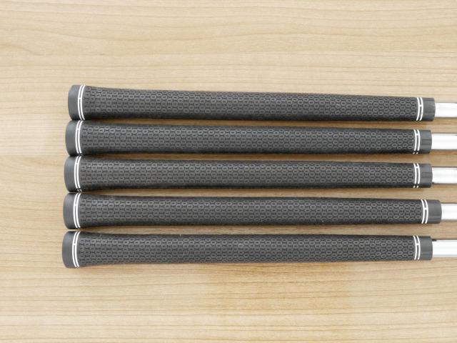 Iron set : Taylormade : ชุดเหล็ก Taylormade Gloire G (รุ่นท๊อปสุด ตีไกลมากๆ เหล็ก 7 Loft 26.5 หน้าเด้ง) มีเหล็ก 6-Pw (5 ชิ้น) ก้านเหล็ก NS Pro 830 Flex S