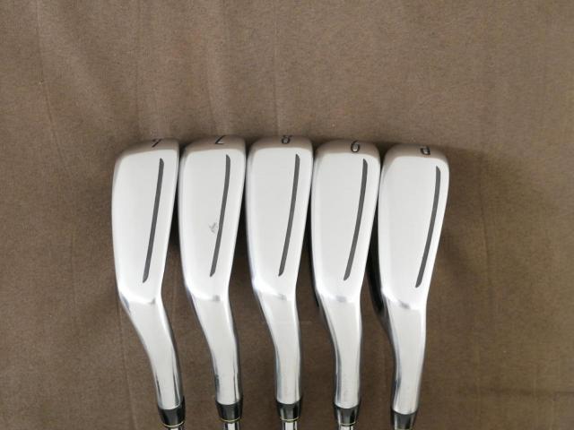 Iron set : Taylormade : ชุดเหล็ก Taylormade Gloire G (รุ่นท๊อปสุด ตีไกลมากๆ เหล็ก 7 Loft 26.5 หน้าเด้ง) มีเหล็ก 6-Pw (5 ชิ้น) ก้านเหล็ก NS Pro 830 Flex S