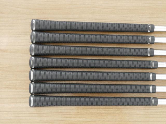 Iron set : Other Brand : ชุดเหล็ก Srixon Z745 Forged มีเหล็ก 5-Pw,Aw (7 ชิ้น) ก้านเหล็ก Dynamic Gold S200