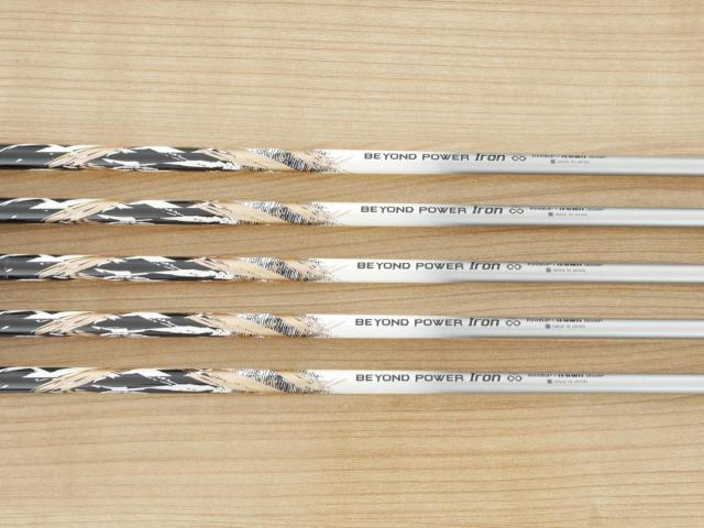 Iron set : Other Brand : ชุดเหล็ก Ryoma DSI (ตีง่ายมาก ไกลมากๆ หายากสุดๆ) มีเหล็ก 6-Pw (5 ชิ้น) ก้านตัวท็อป RYOMA BEYOND POWER IRON FLEX ∞