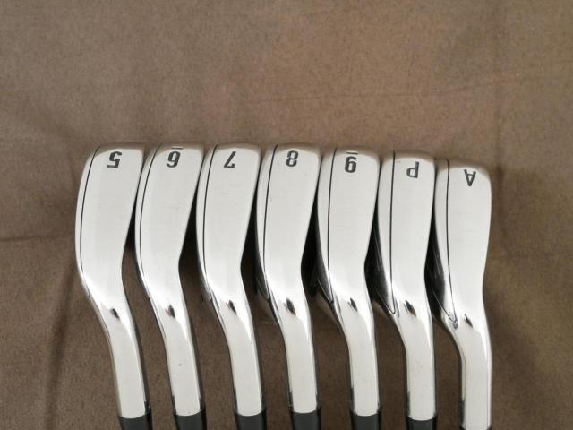 Iron set : Callaway : ชุดเหล็ก Callaway Mavrik (ปี 2020 ตีง่าย ไกลมากๆ) มีเหล็ก 5-Pw,Aw (7 ชิ้น) ก้านกราไฟต์ Mitsubishi Diamana 50 Flex S