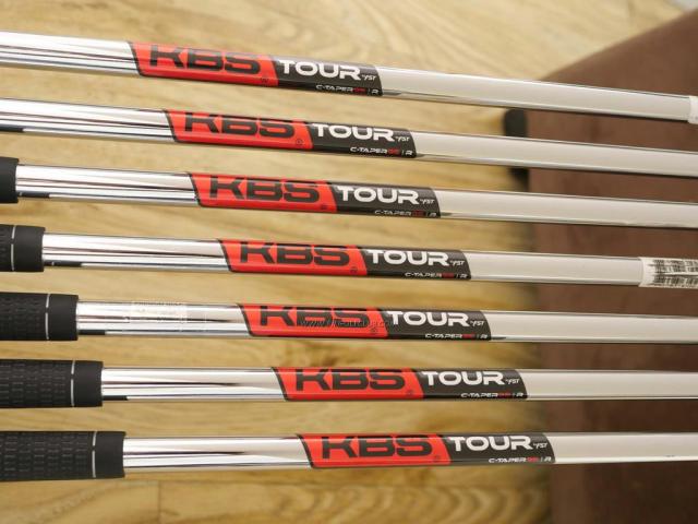 Iron set : Taylormade : ชุดเหล็ก Taylormade RocketBladez Tour มีเหล็ก 4-Pw (7 ชิ้น) ก้านเหล็ก KBS Tour C-Taper 95 Flex R