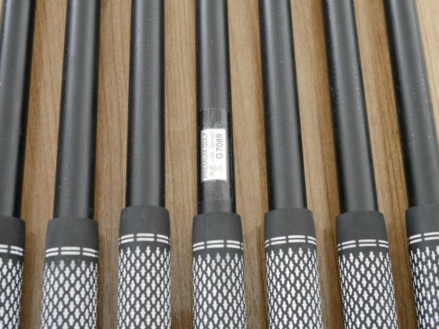 Iron set : Titleist : ชุดเหล็ก Titleist T200 Forged (รุ่นปี 2022 Japan Spec) มีเหล็ก 5-Pw,48 (7 ชิ้น) ก้านกราไฟต์ Aldila NV 55 Flex R