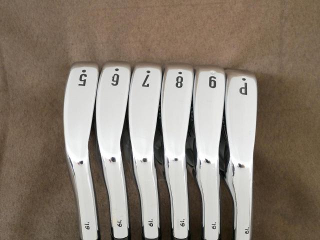 Iron set : Callaway : **มีตำหนิ** ชุดเหล็ก Callaway APEX Pro Forged (ออกปี 2019) มีเหล็ก 5-Pw (6 ชิ้น) ก้านเหล็ก NS Pro Modus 120 Flex S