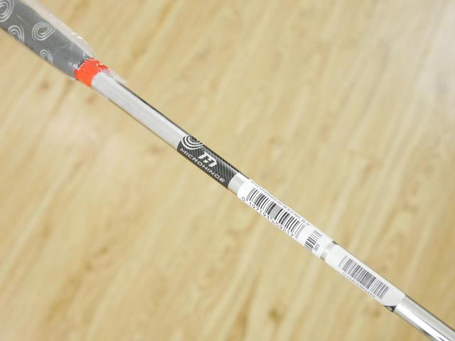 Putter : All : **ของใหม่ ยังไม่แกะพลาสติก** พัตเตอร์ Odyssey Microhinge DW (รุ่นล่าสุด ปี 2025) ยาว 33 นิ้ว