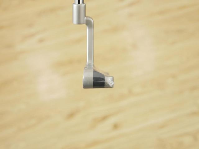 Putter : All : **ของใหม่ ยังไม่แกะพลาสติก** พัตเตอร์ Odyssey Microhinge #1 (รุ่นล่าสุด ปี 2025) ยาว 33 นิ้ว