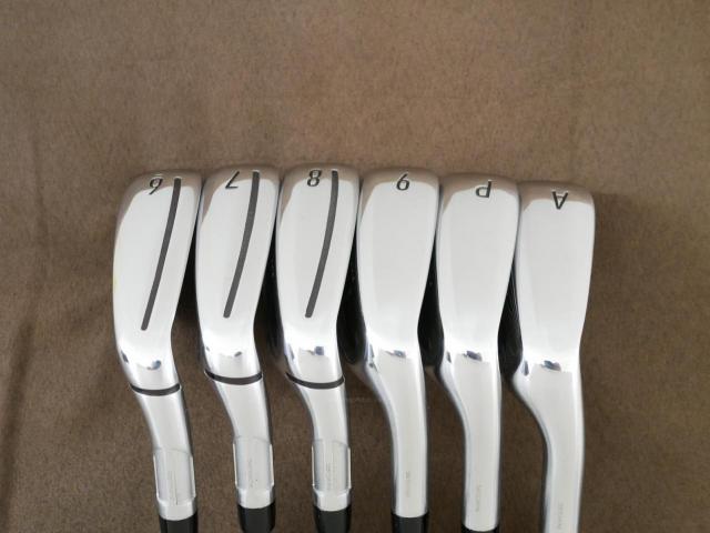 Iron set : Taylormade : ชุดเหล็ก Taylormade Qi MAX Lite (รุ่นล่าสุด ออกปี 2026 Japan Spec.) มีเหล็ก 6-Pw,Aw (6 ชิ้น) ก้านกราไฟต์ Graphite Design Tour AD LIA Light Flex R