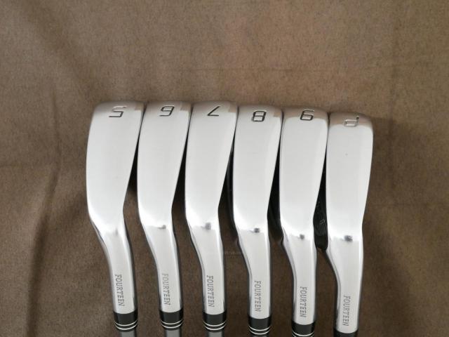 Iron set : Fourteen : ชุดเหล็ก Fourteen PC-3 (ปี 2022 ตีง่าย หน้าเด้ง) มีเหล็ก 5-Pw (6 ชิ้น) ก้านกราไฟต์ Fujikura MCI Black 60 Flex R