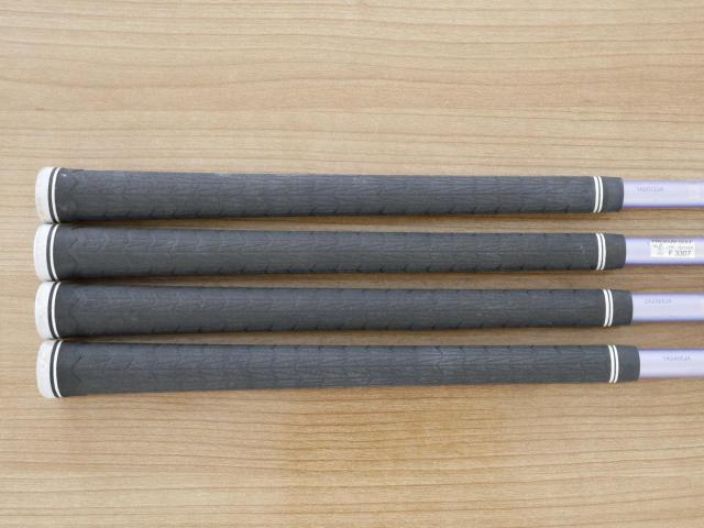 Lady club : All : ชุดเหล็ก Yonex Fiore (เบา นุ่ม ตีง่ายมากๆ) มีเหล็ก 7-Pw (4 ชิ้น) Flex L