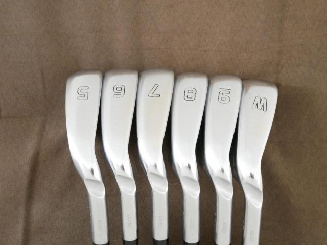 Iron set : Ping : ชุดเหล็ก Ping G700 (ปี 2019 Japan Spec. ใบใหญ่ ง่ายที่สุด ไกลที่สุดของ Ping) มีเหล็ก 5-Pw (6 ชิ้น) ก้านเหล็ก NS Pro 850 Flex R
