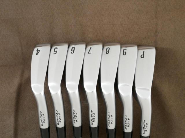 Iron set : Other Brand : ชุดเหล็ก Srixon ZX4 MK II (รุ่นปี 2023 ตีง่าย ไกล) มีเหล็ก 4-Pw (7 ชิ้น) ก้านกราไฟต์ Mitsubishi Diamana ZX-II 60 Flex S