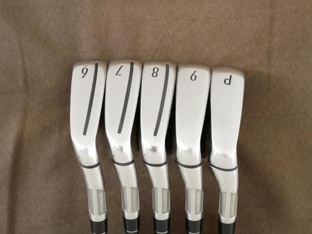 Iron set : Taylormade : ชุดเหล็ก Taylormade Stealth (ออกปี 2022 Japan Spec.) มีเหล็ก 6-Pw (5 ชิ้น) ก้านกราไฟต์ Mitsubishi Tensei TM60 Flex R