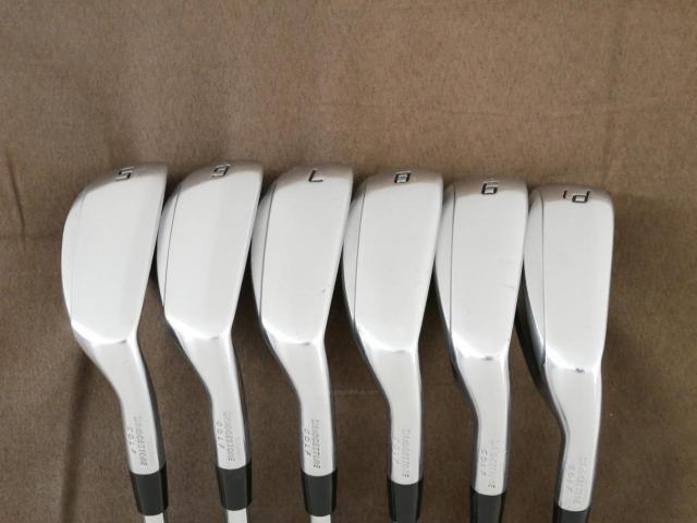 Iron set : Bridgestone : ชุดเหล็ก Bridgestone JGR Hybrid Forged (ตีไกลกว่าตัวอื่น 2 เบอร์) มีเหล็ก 5-P1 (6 ชิ้น) ก้านเหล็ก NS Pro ZELOS 8 Flex R